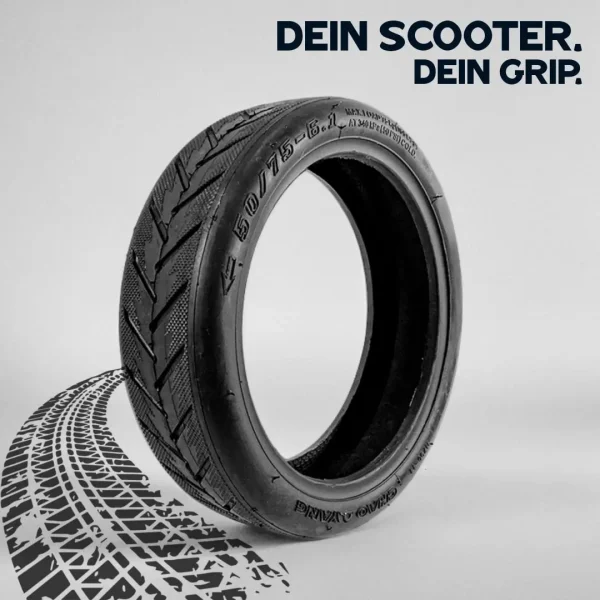 E-Scooter Reifen 50/75-6.1 stehend auf Profilspur – Dein Scooter, dein Grip